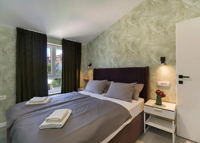 Mak Πανσιόν *